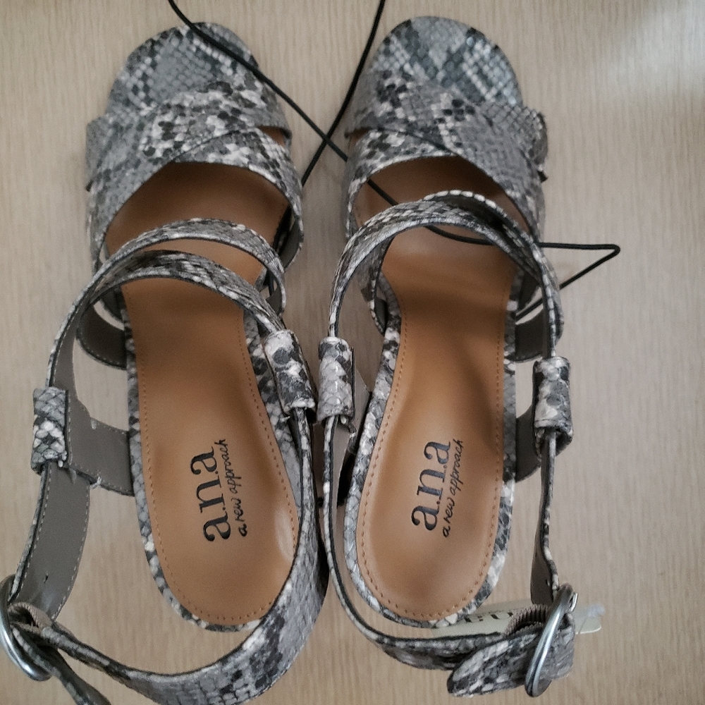 BNWT a.n.a Nadia Heeled Sandals in snake (7) - Picture 5 of 7